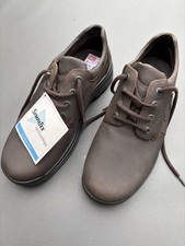 Pair of Gents Brown Leather Waterproof Shoes Size 8