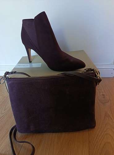 Maroon bag matches clarks - matches,
