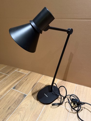 Anglepoise type desk - type, lamp