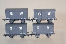 COOPER CRAFT KIT BUILT RAKE of 4 GWR GREY GOODS VENT VAN WAGON om