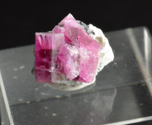 Red beryl emerald - beryl,,