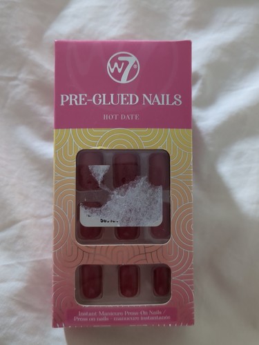 Pre glued instant manicure - w7,