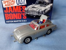 James bond 007 corgi aston - james,