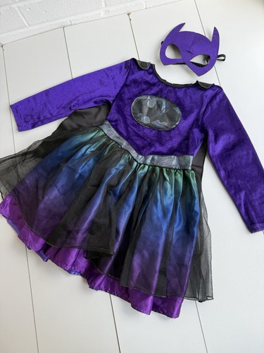 Girl bat costume dressing - girl,