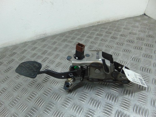 Nissan juke clutch pedal - juke,