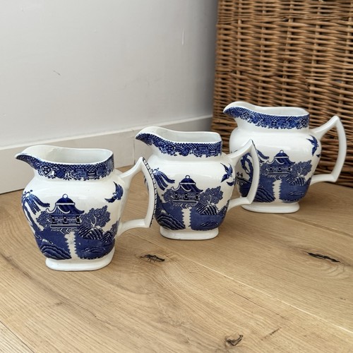 Vintage willow pattern jugs - vintage,