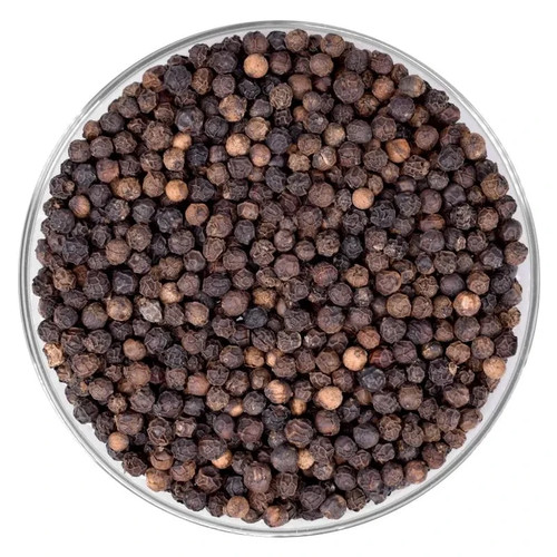 Whole black peppercorns - black,