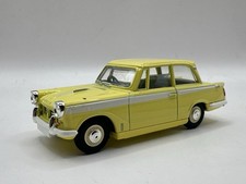Vanguards Triumph Herald 1:43