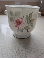 Hadida bathroom collection