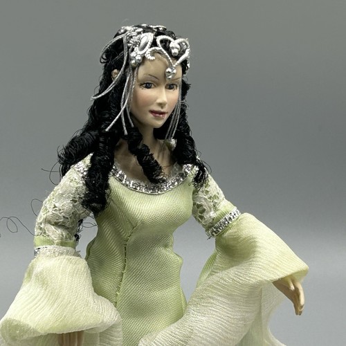 Dolls house miniature - dolls, 1:12