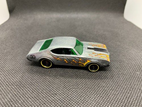 Hot wheels olds - hot,