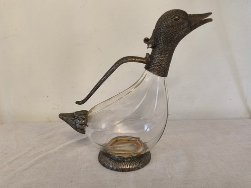 Duck shaped wine decanter - shaped,