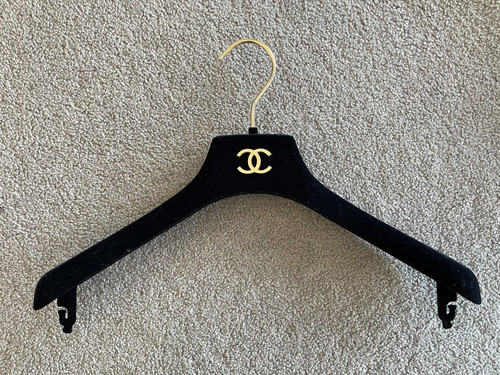 Authentic chanel hanger - authentic,
