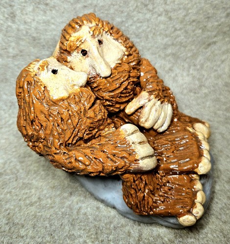 Sasquatch bigfoot cuddle - sasquatch,