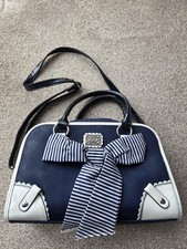 Elegant Ladies Handbag with