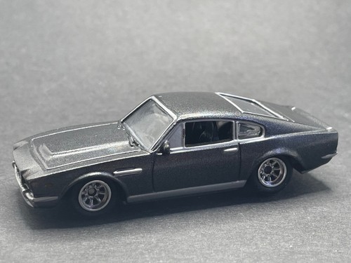 Johnny lightning aston martin - aston,