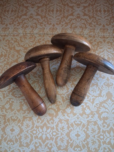 Lovely treen wooden - lovely,