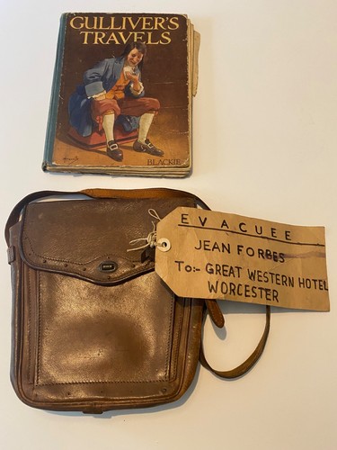 Vintage leather satchel bag