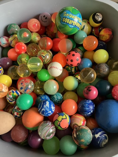 Bouncy balls lot 280 - balls, mixed