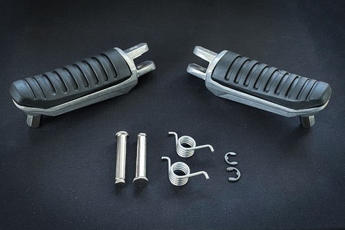 Front left right footrests - front,