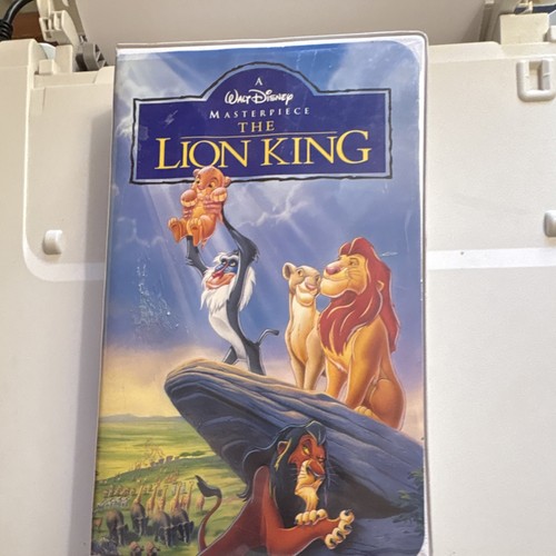 Walt disney the lion - disney,