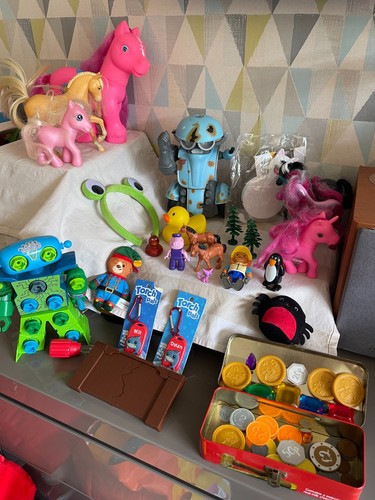 Toy bundle lot a - toy,