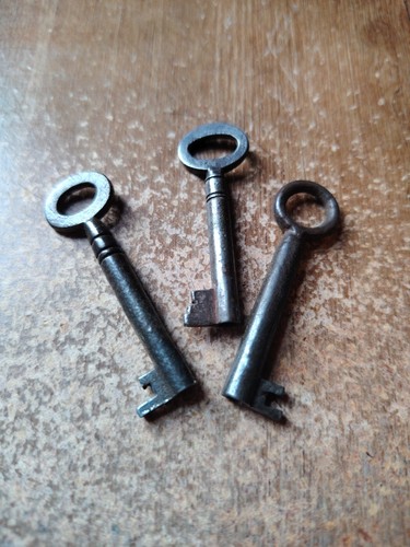 Vintage keys - 3, x