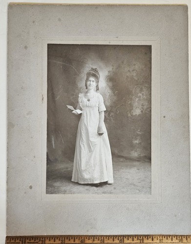 C1900 woman regency empire - regency,