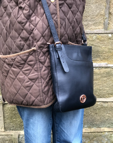 Pure luxuries cross body - -,