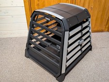 Thule Allax M car dog crate -