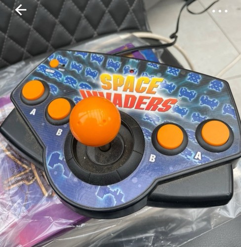 Space invaders plug - invaders,, and