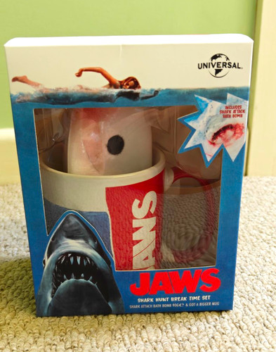 Jaws film memorabilia mug - mug, in