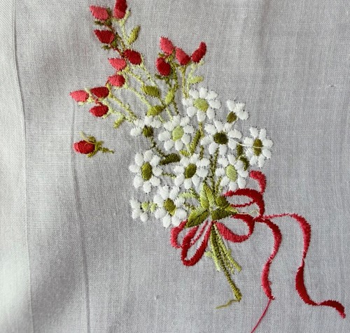 Vintage hanky embroidered - vintage,