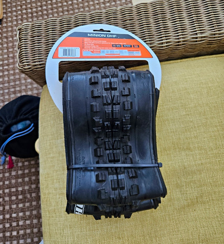 Maxxis minion dhf 5in - minion, 27.5in
