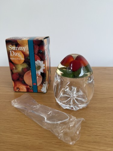 Vintage sunny day - day, lucite