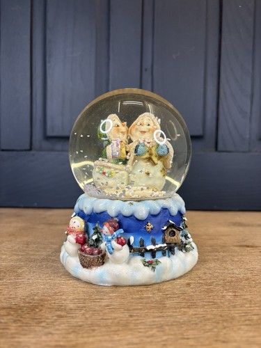 Vintage shudehill snowglobe - shudehill,