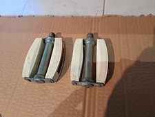 RETRO VINTAGE 70'S WHITE RUBBER BLOCK PEDALS 9/16" RALEIGH CHOPPER ERA