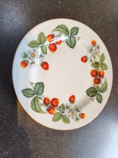 Royal Worcester Strawberries Dessert Plate Gold rim 8.5" VGC