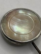PRETTY ANTIQUE /VINTAGE MOTHER OF PEARL HAT PIN  (A740)
