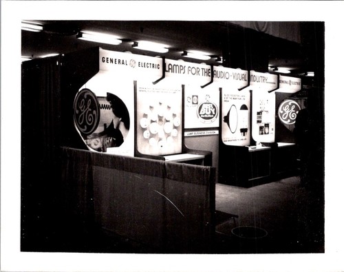 General electric lamp display - general,