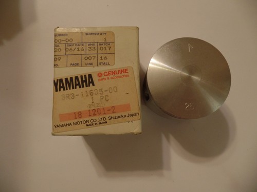 Nos oem yamaha piston 1st - oem,