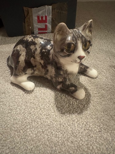 Winstanley cat size - , 2,