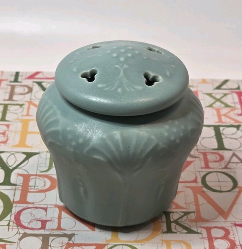 Vtg porcelain floral pot - porcelain,