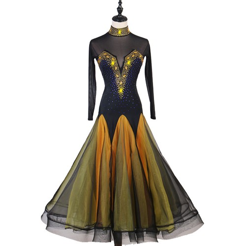 Women high neck - neck, morden