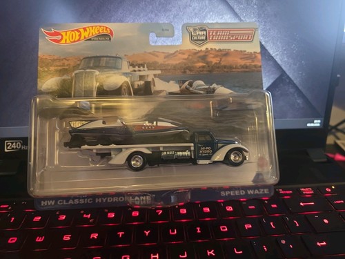Hot wheels premium - hot,