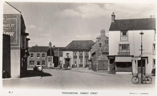 Pocklington market street - street, post