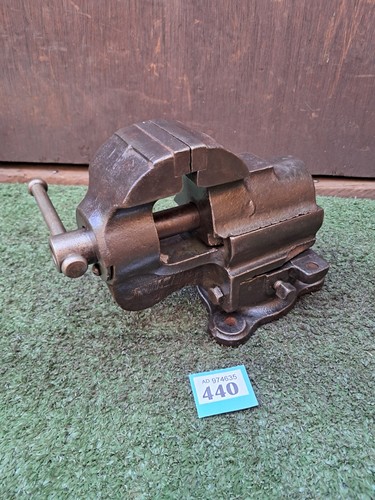 Vintage swivel base vice - vintage,