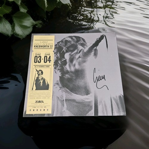 Oasis liam gallagher - oasis, signed