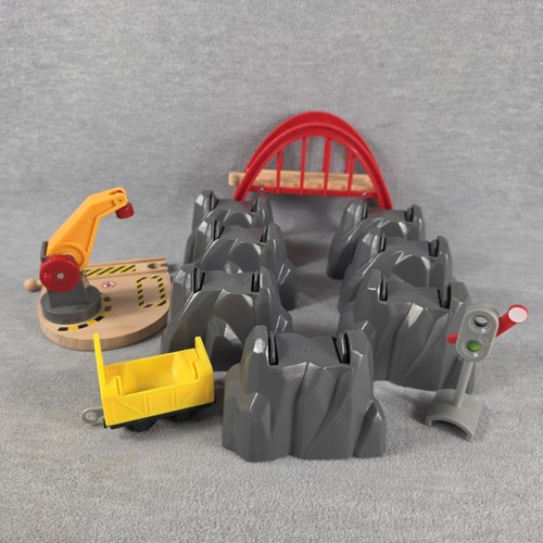 Brio bridge crane - crane, tunnel