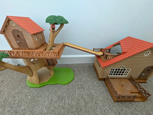 Sylvanian families treehouse - families,